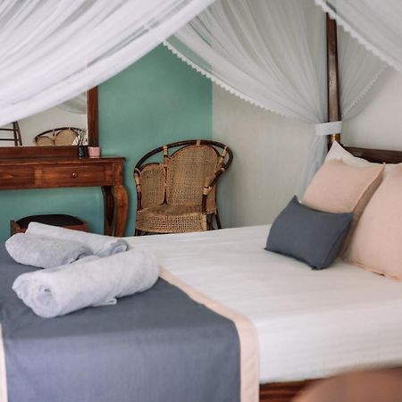 Rise - Bed & Breakfast Велігама Екстер'єр фото