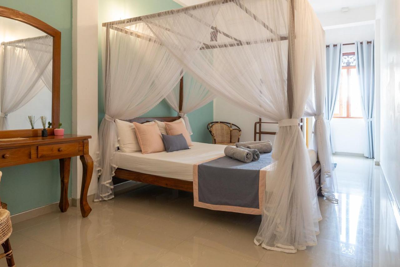 Rise - Bed & Breakfast Велігама Екстер'єр фото