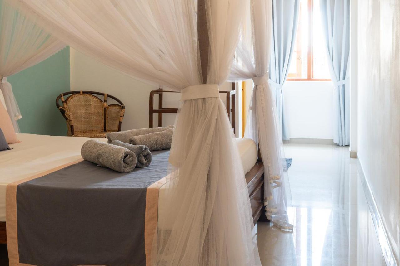 Rise - Bed & Breakfast Велігама Екстер'єр фото