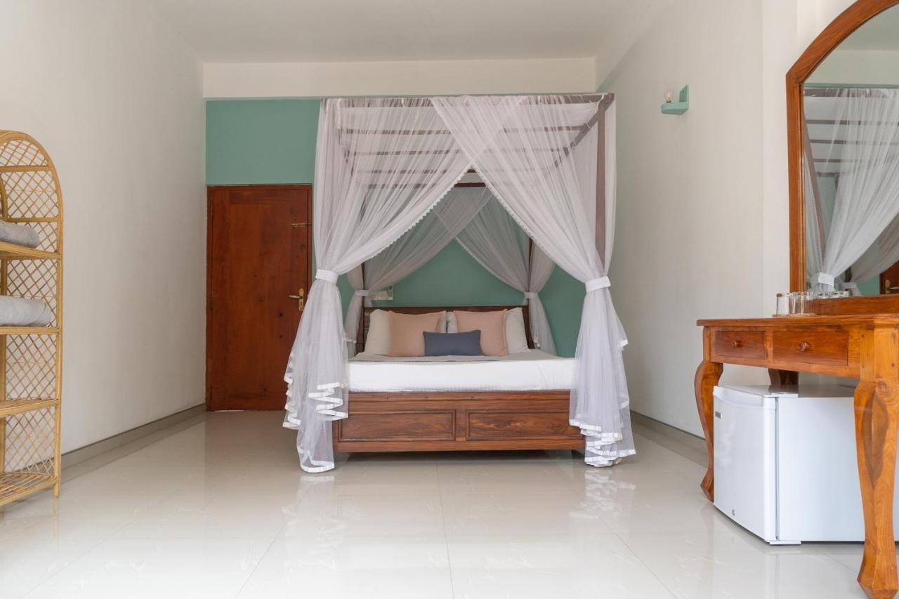 Rise - Bed & Breakfast Велігама Екстер'єр фото